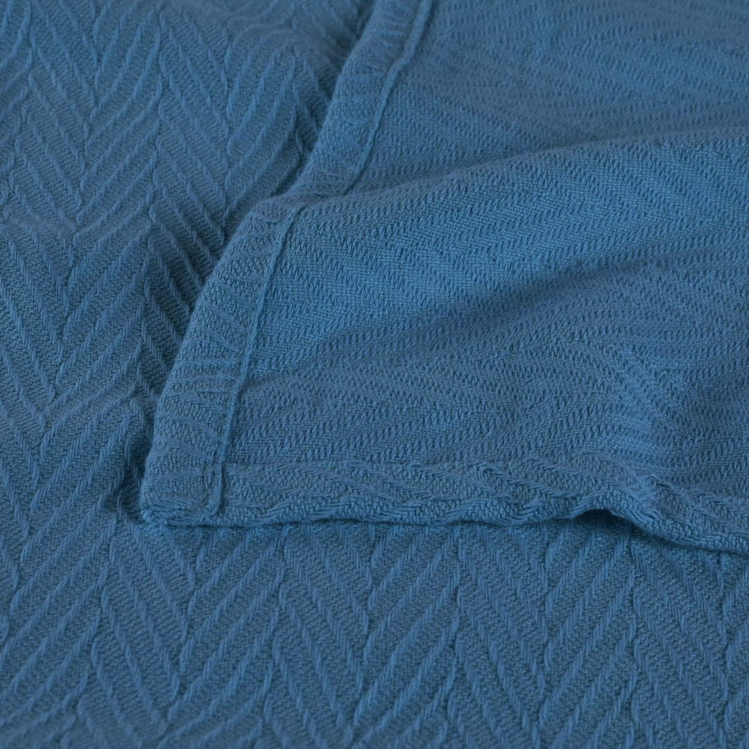 Metro Zig-Zag Chevron All-Season Bedding Cotton Blanket