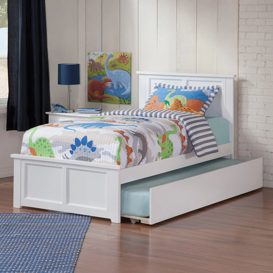Madison Platform Bed with Matching Footboard & Trundle