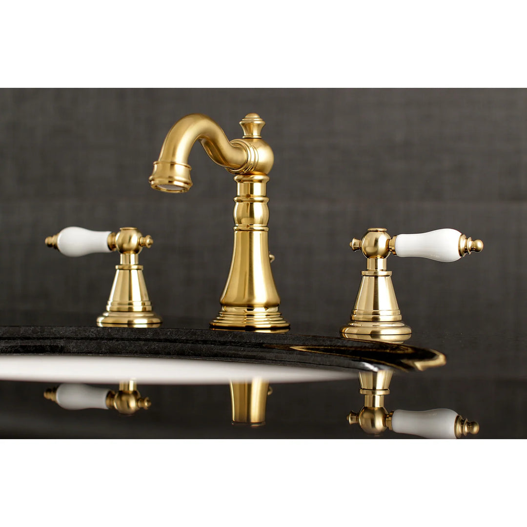 English Classic Widespread Bathroom Faucet