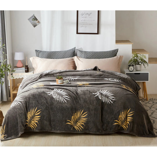 Luxuriously Velvety Plush Blanket Soft Lightweight Blanket
