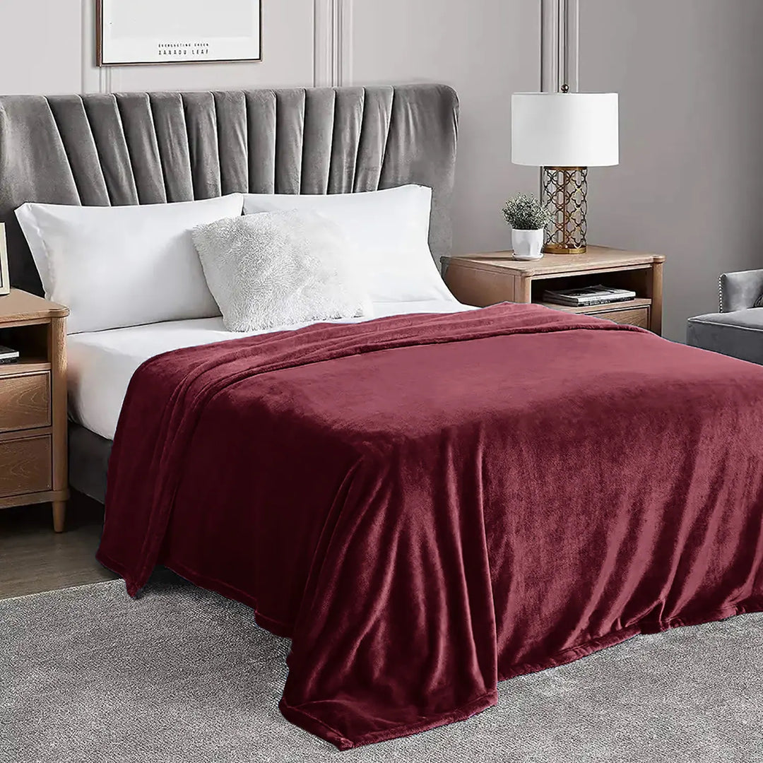 Cozy Microfiber Extra Soft Solid Color Throw Bed Blanket