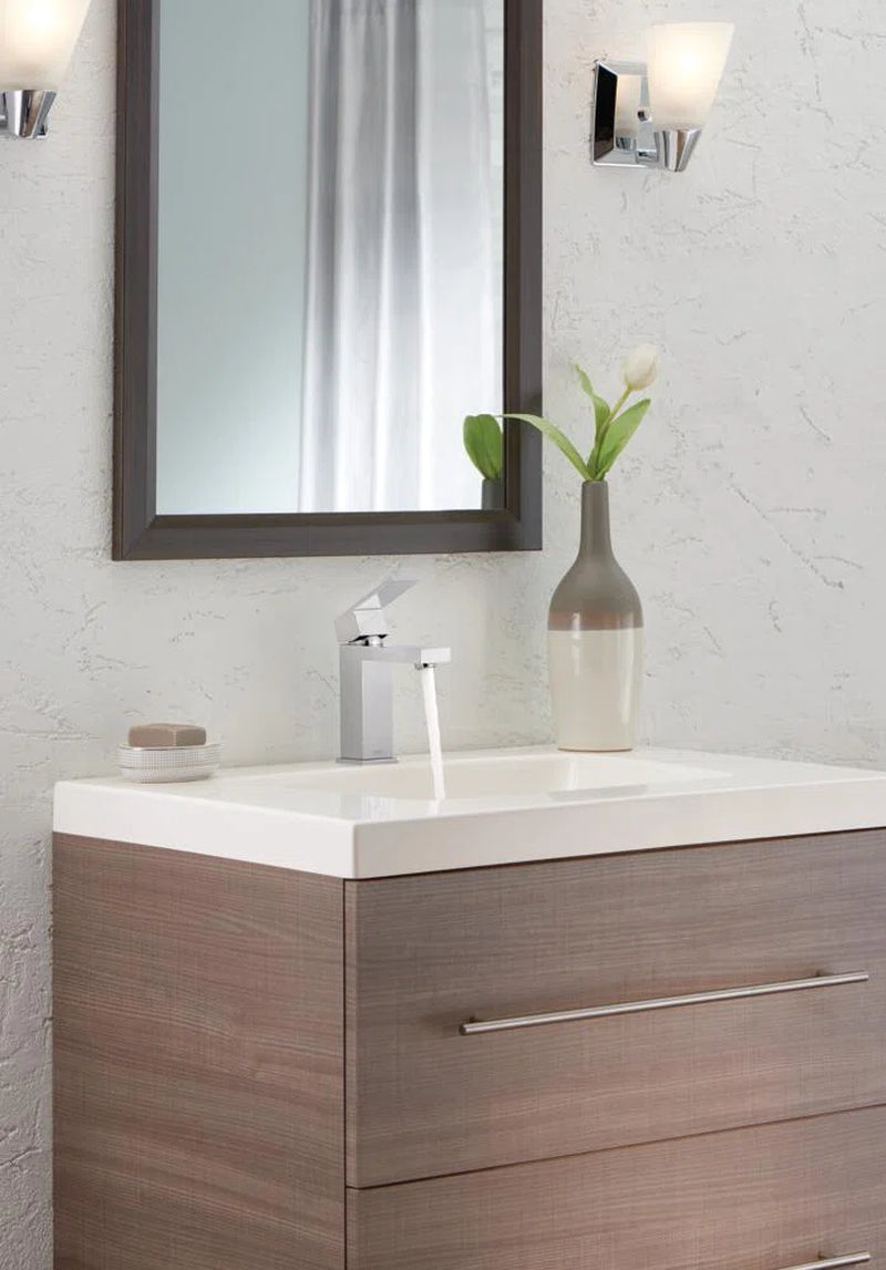 Modern Single Hole Bathroom Faucet with Drain Assembly, Single Handle Bathroom Sink Faucet