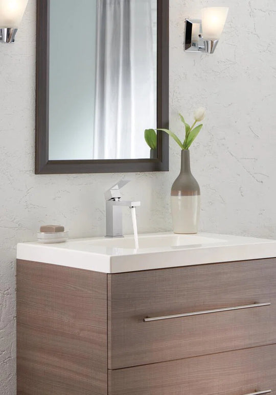 Modern Single Hole Bathroom Faucet with Drain Assembly, Single Handle Bathroom Sink Faucet