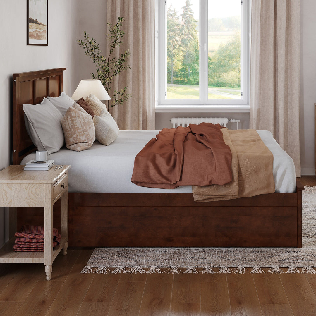 Madison Platform Bed with Matching Footboard & Trundle