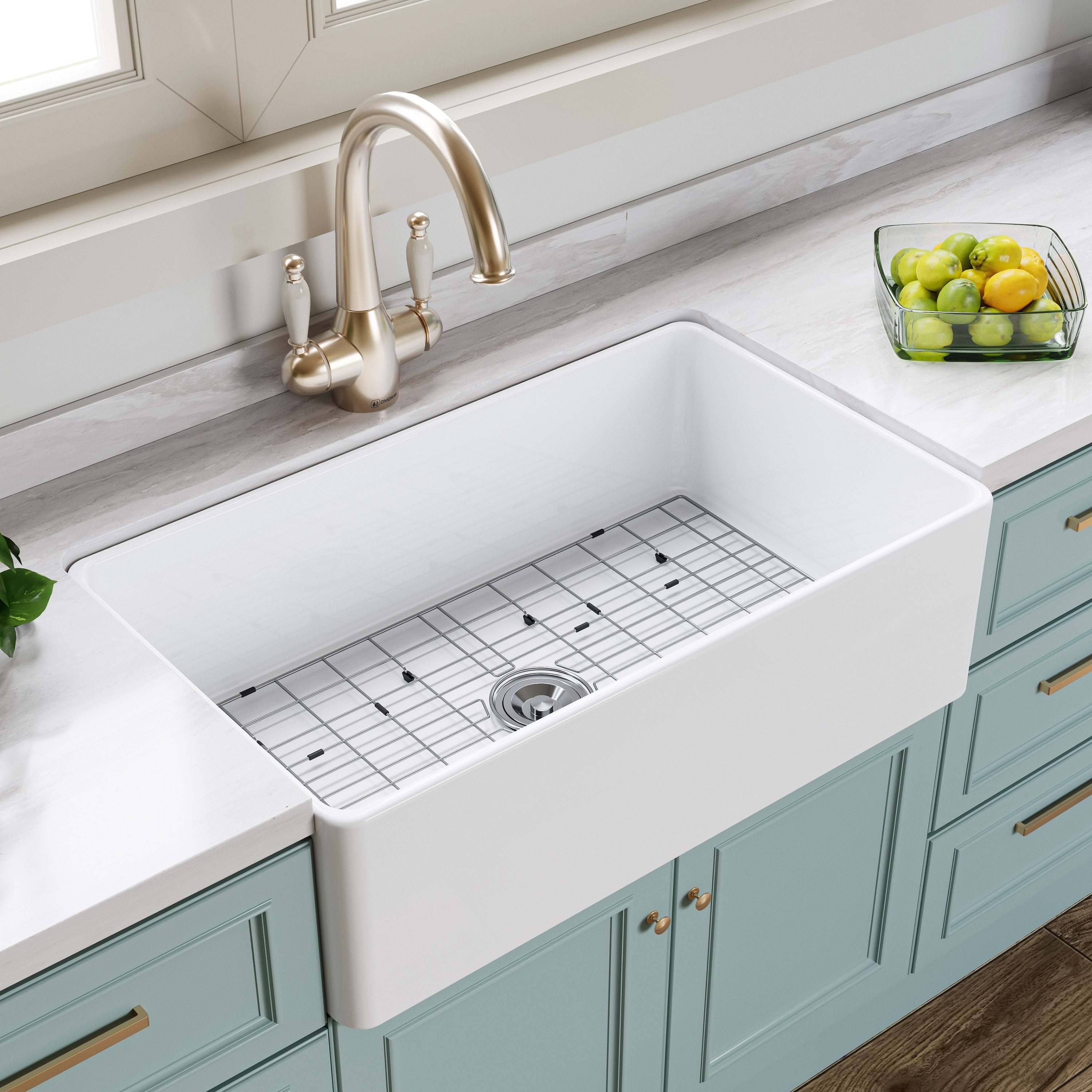 White Fireclay 33 In. Single Bowl Kitchen Sink Farmhouse Apron Front with Bottom Grid and Strainer