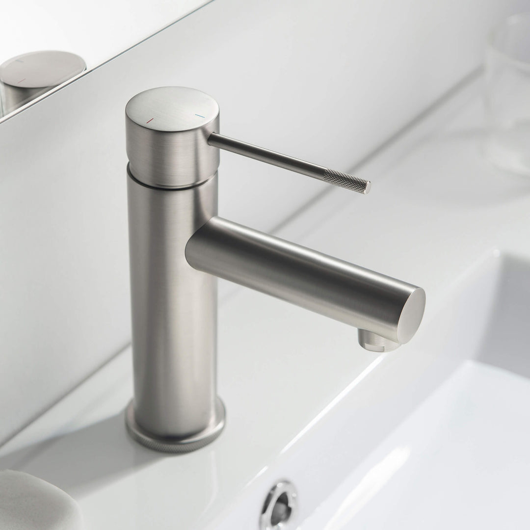 Luxury Single Hole Bathroom Faucet