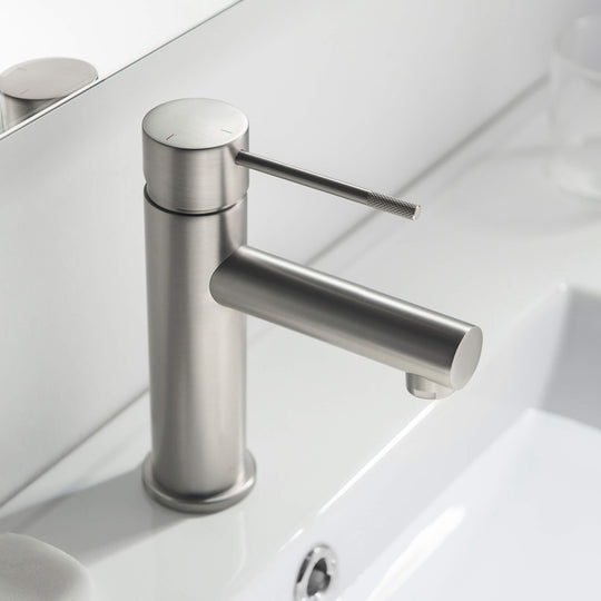 Luxury Single Hole Bathroom Faucet