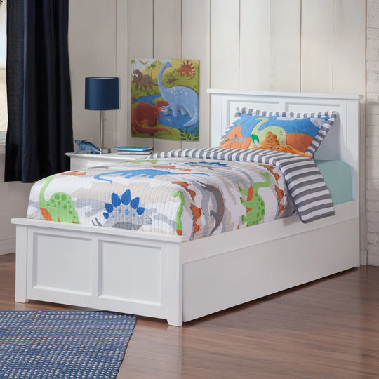 Madison Platform Bed with Matching Footboard & Trundle