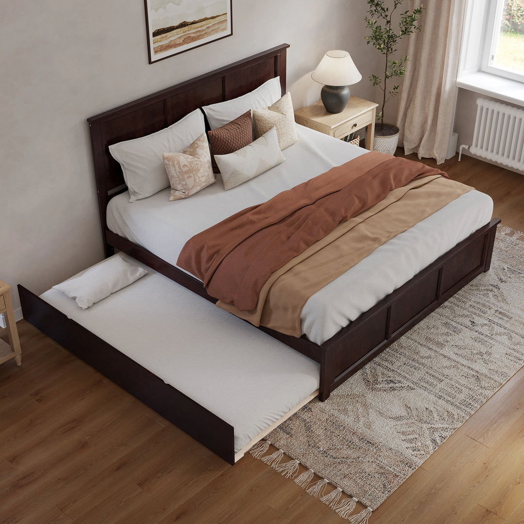 Madison Platform Bed with Matching Footboard & Trundle
