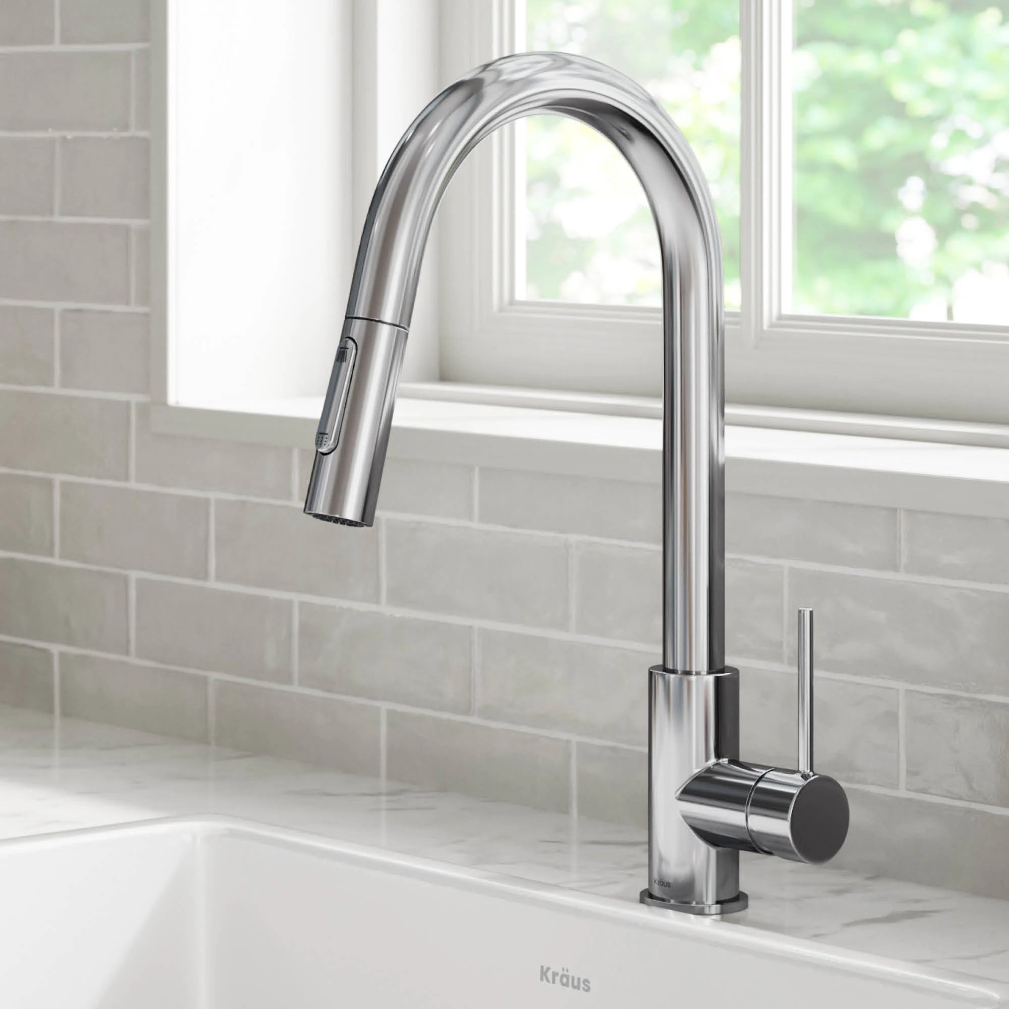 2-Function 1-Handle 1-Hole Pulldown Sprayer Brass Kitchen Faucet