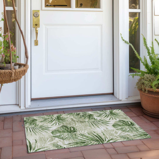 Machine Washable Indoor/ Outdoor Coastal Palm Chantille Rug