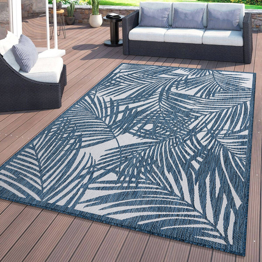 Contemporary Palm Leaf Textured Flat Weave Indoor/Outdoor Area Rug