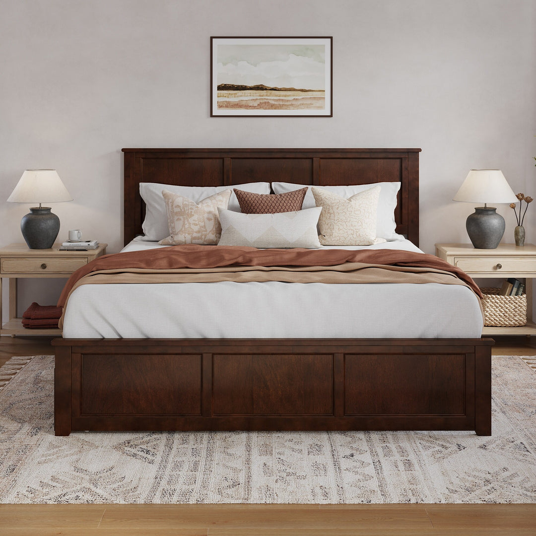 Madison Platform Bed with Matching Footboard & Trundle