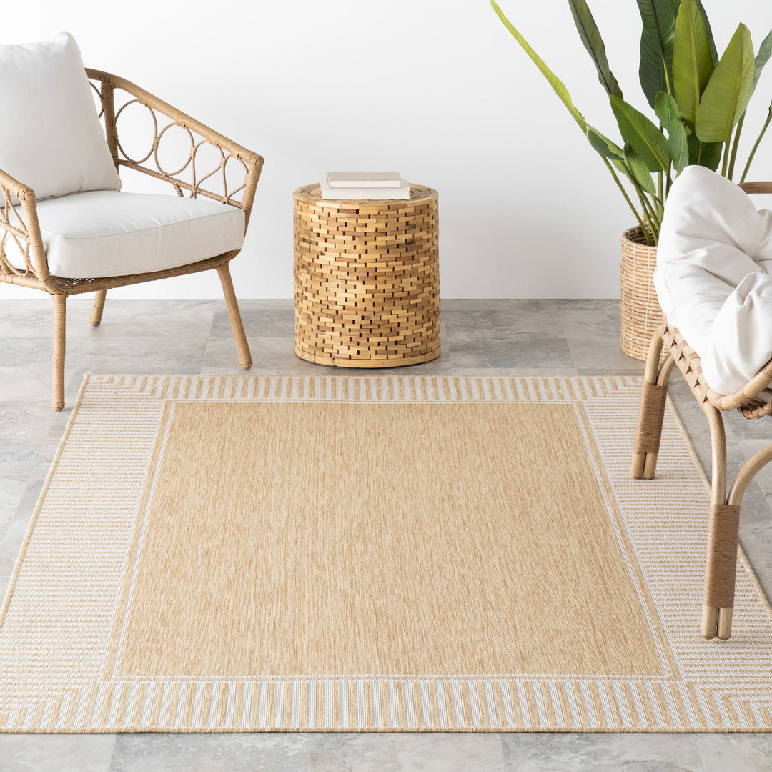 Leah Classic Bordered Indoor/Outdoor Area Rug