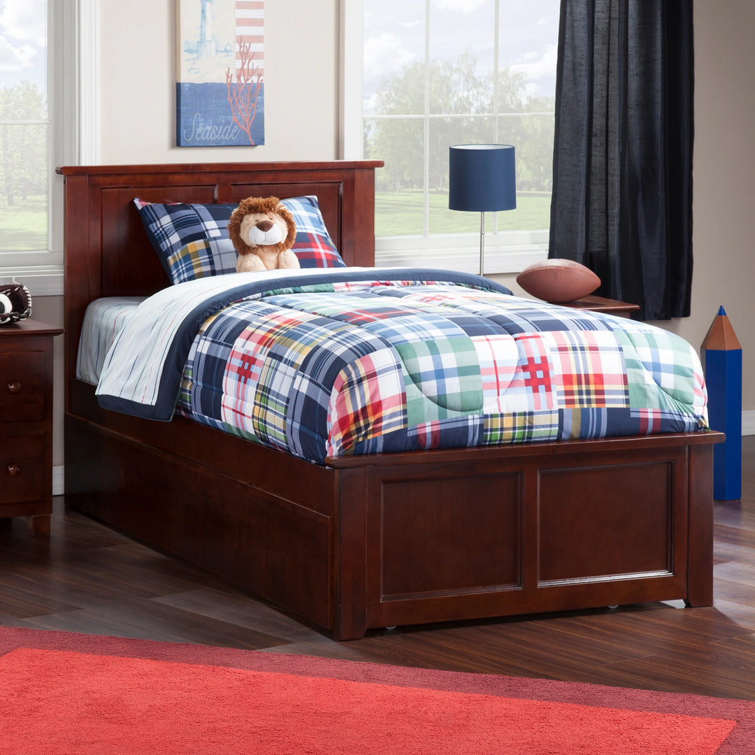 Madison Platform Bed with Matching Footboard & Trundle