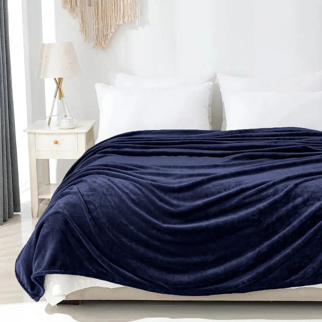 Cozy Microfiber Extra Soft Solid Color Throw Bed Blanket