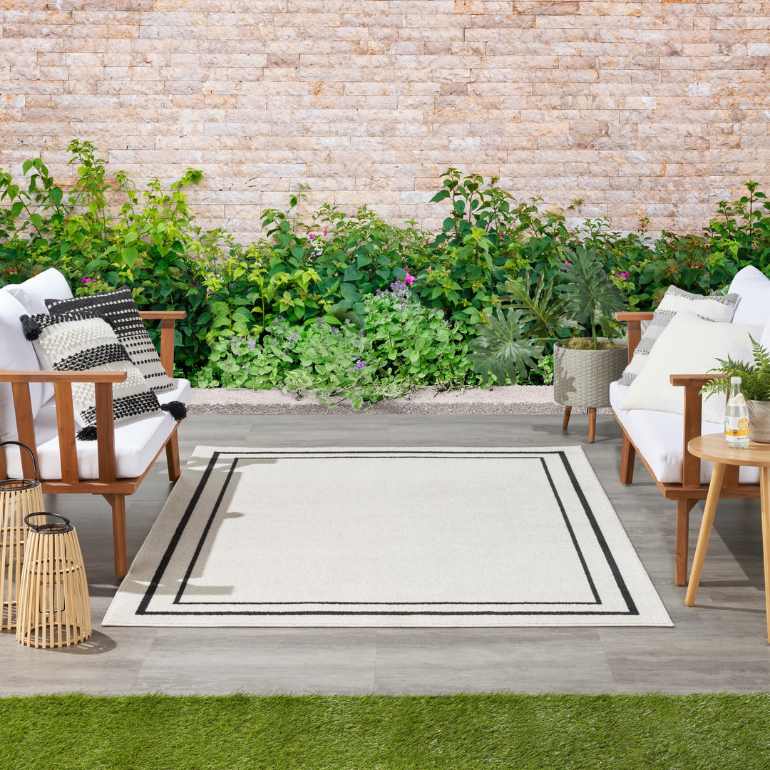 Essentials Indoor/Outdoor Solid Area Rug