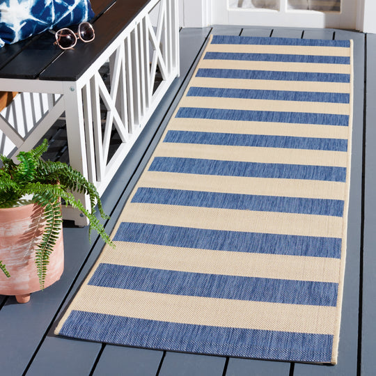 Courtyard Apolonija Indoor/ Outdoor Waterproof Backyard Patio Rug