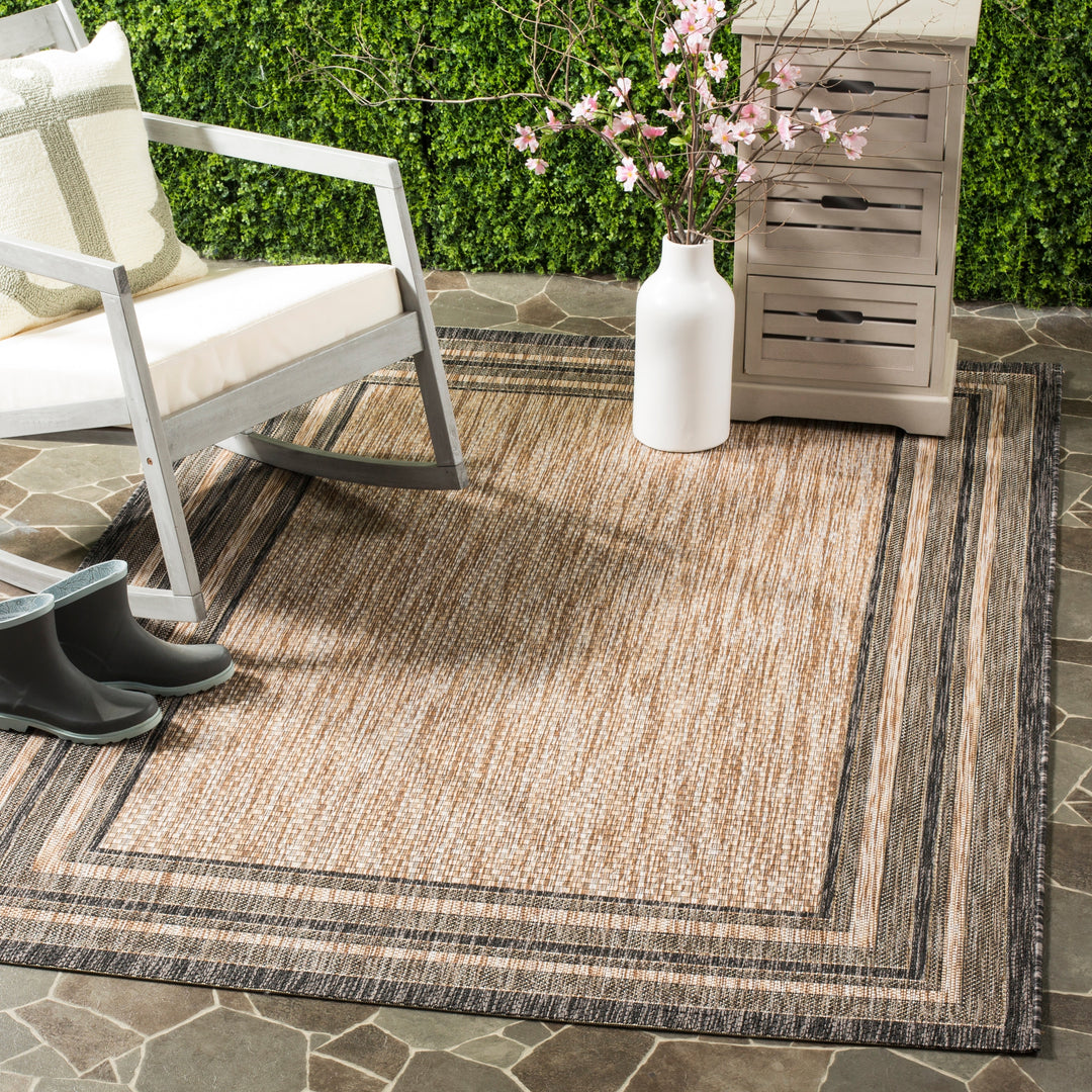 Courtyard Vickie Indoor/ Outdoor Waterproof Patio Backyard Rug