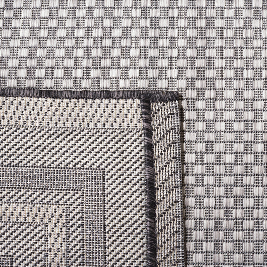 Courtyard Vickie Indoor/ Outdoor Waterproof Patio Backyard Rug