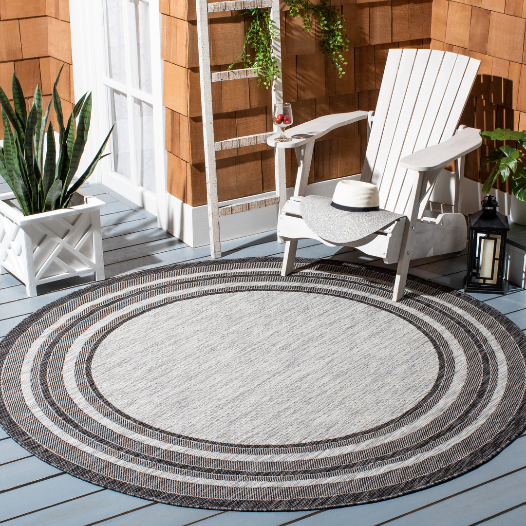 Courtyard Vickie Indoor/ Outdoor Waterproof Patio Backyard Rug