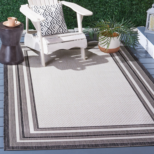 Courtyard Vickie Indoor/ Outdoor Waterproof Patio Backyard Rug