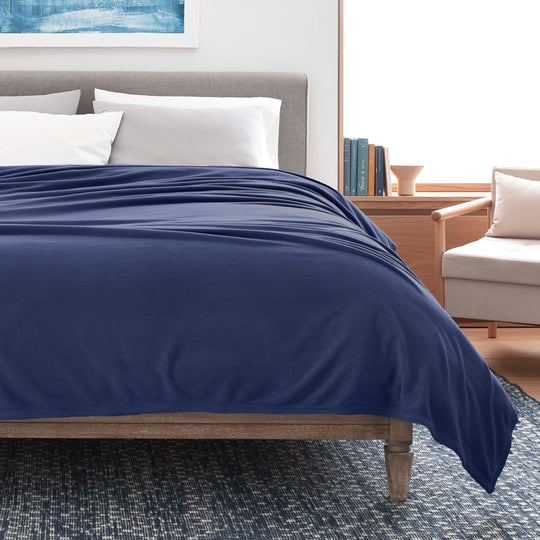 Microfleece Blanket Soft, Lightweight, Plush All-Season Throw