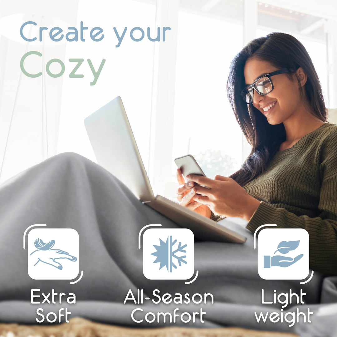 Microfleece Blanket Soft, Lightweight, Plush All-Season Throw