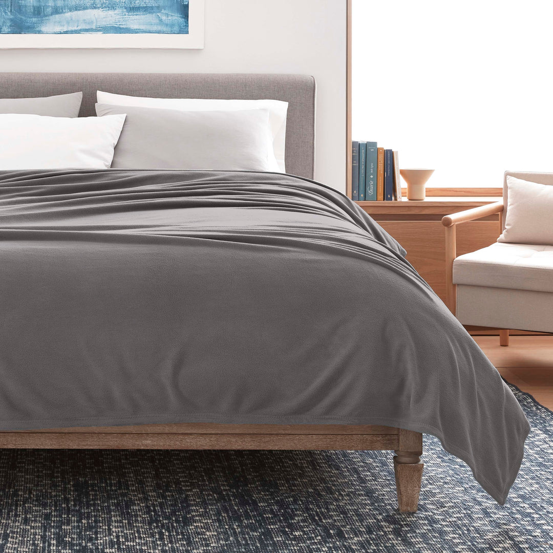 Microfleece Blanket Soft, Lightweight, Plush All-Season Throw