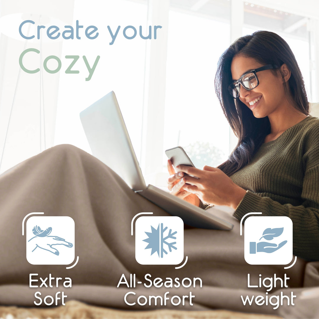 Microfleece Blanket Soft, Lightweight, Plush All-Season Throw