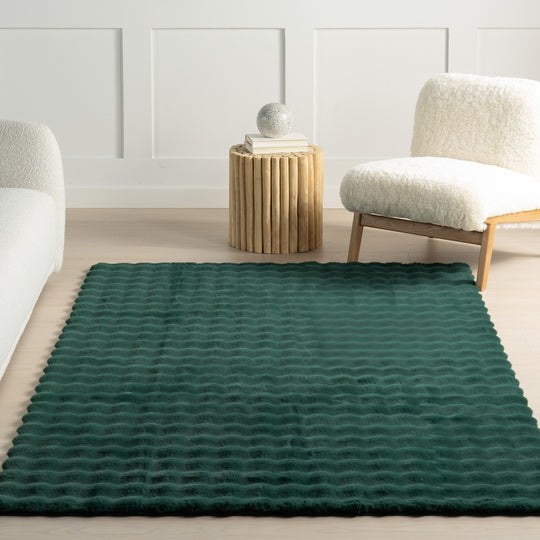 Jeni Solid Plush Machine Washable Area Rug