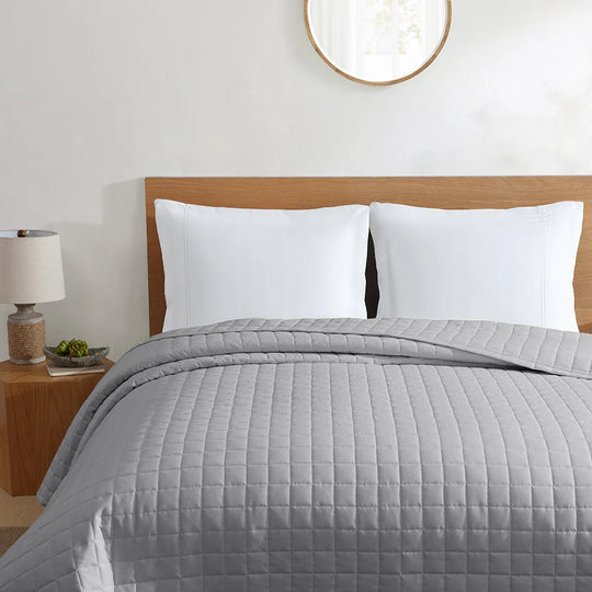 Lux Ultra-Soft Lightweight California Square Quilt