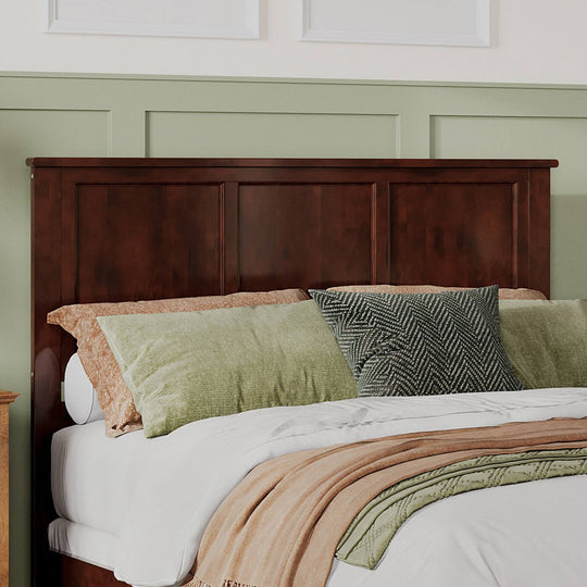 Madison Platform Bed with Matching Footboard & Trundle