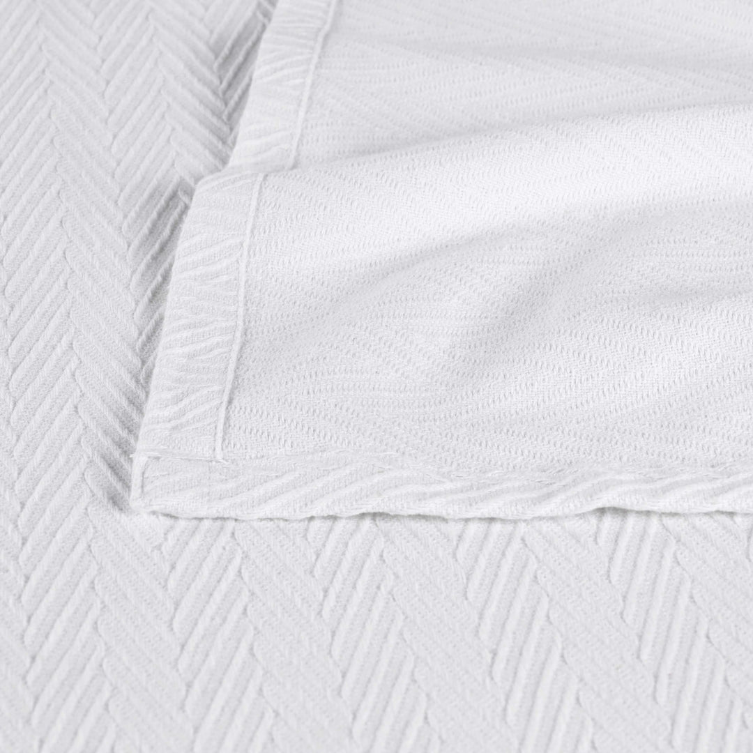 Metro Zig-Zag Chevron All-Season Bedding Cotton Blanket