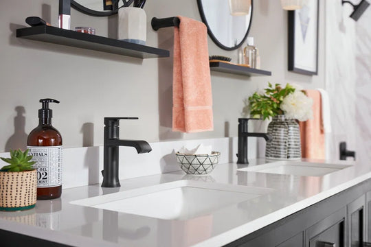 Genta LX Single Hole Bathroom Faucet with Drain Assembly