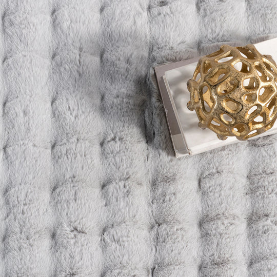 Jeni Solid Plush Machine Washable Area Rug