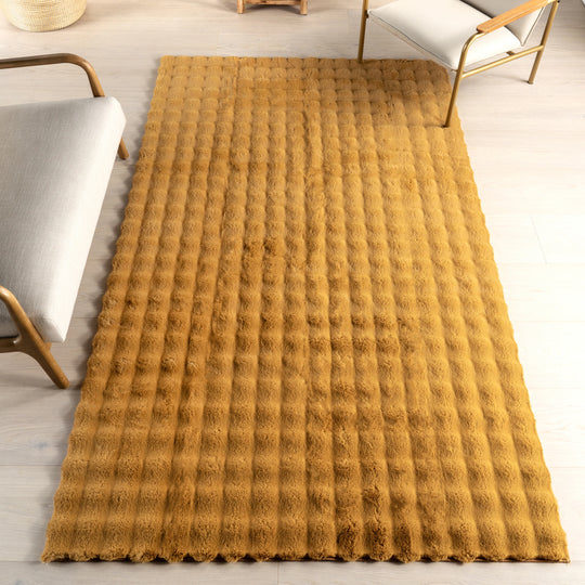 Jeni Solid Plush Machine Washable Area Rug