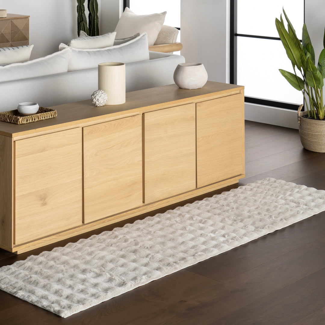 Jeni Solid Plush Machine Washable Area Rug