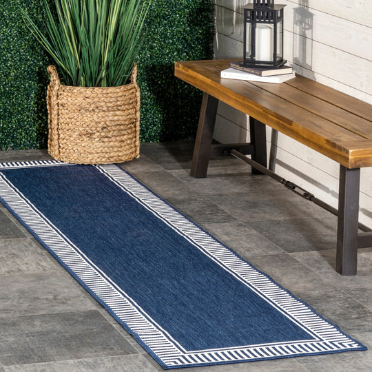 Leah Classic Bordered Indoor/Outdoor Area Rug