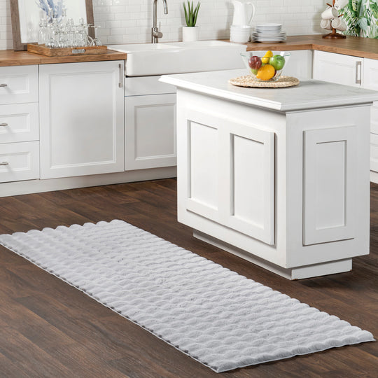 Jeni Solid Plush Machine Washable Area Rug