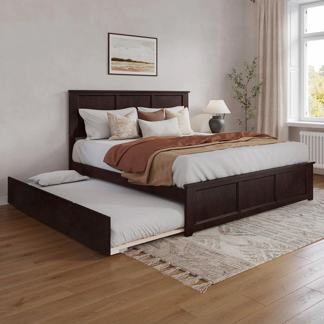 Madison Platform Bed with Matching Footboard & Trundle