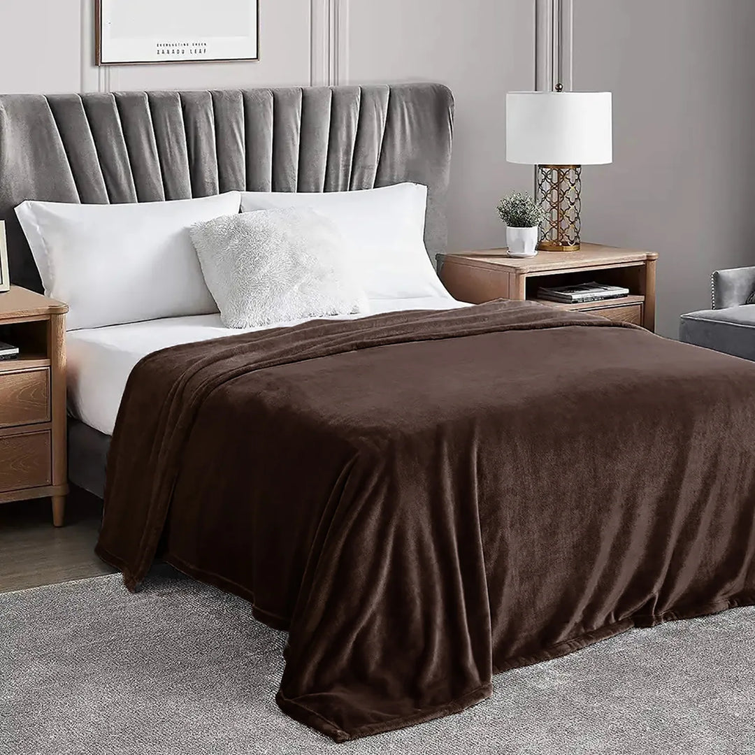 Cozy Microfiber Extra Soft Solid Color Throw Bed Blanket