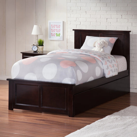 Madison Platform Bed with Matching Footboard & Trundle