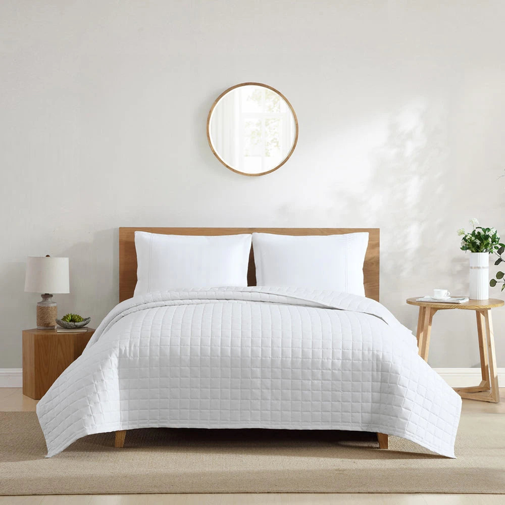 Lux Ultra-Soft Lightweight California Square Quilt