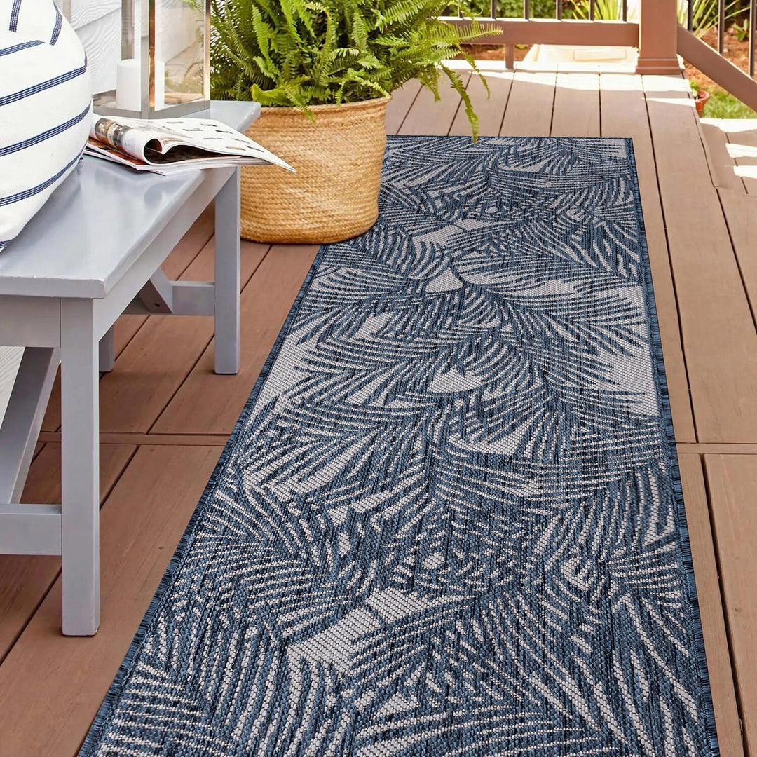 Contemporary Palm Leaf Textured Flat Weave Indoor/Outdoor Area Rug