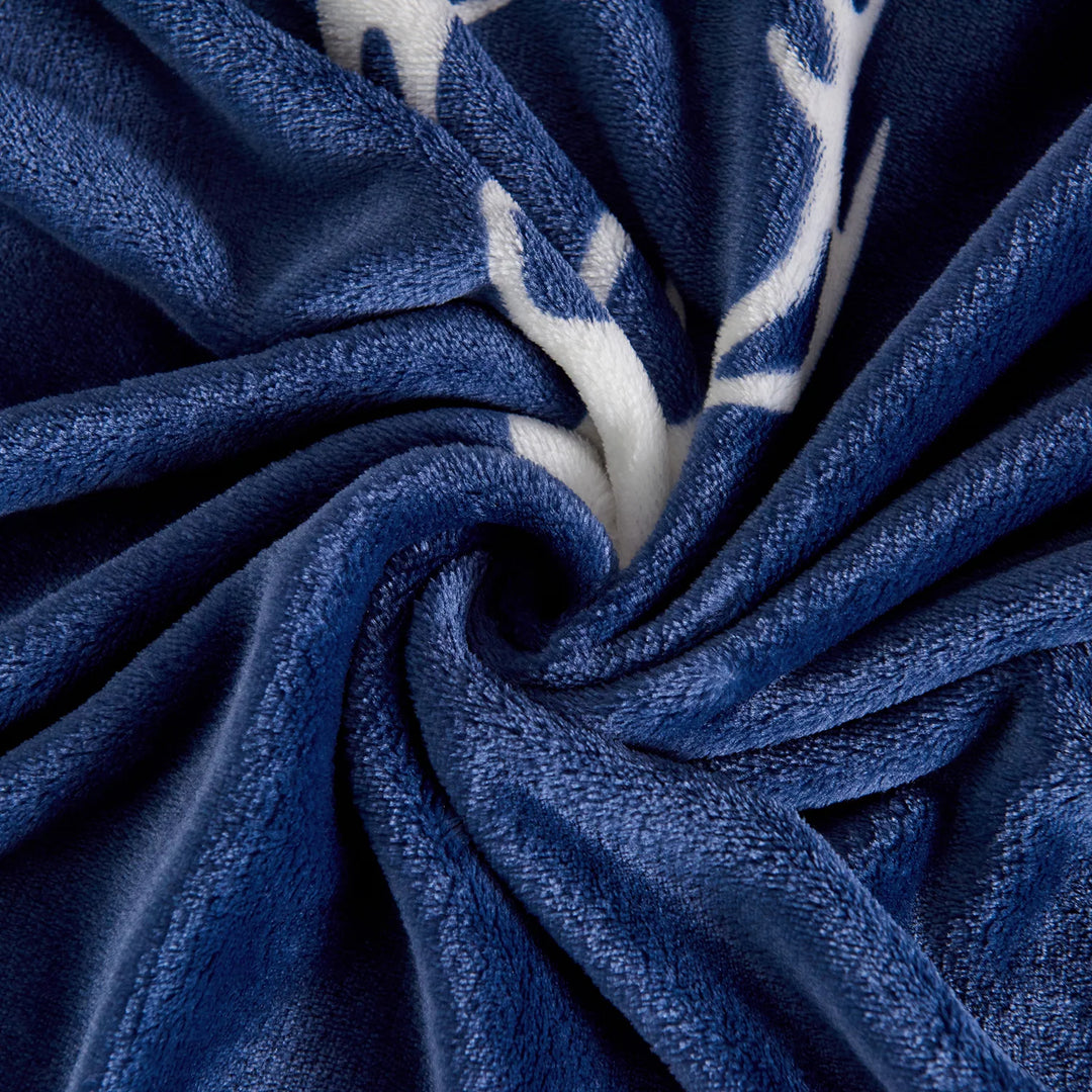 Luxuriously Velvety Plush Blanket Soft Lightweight Blanket