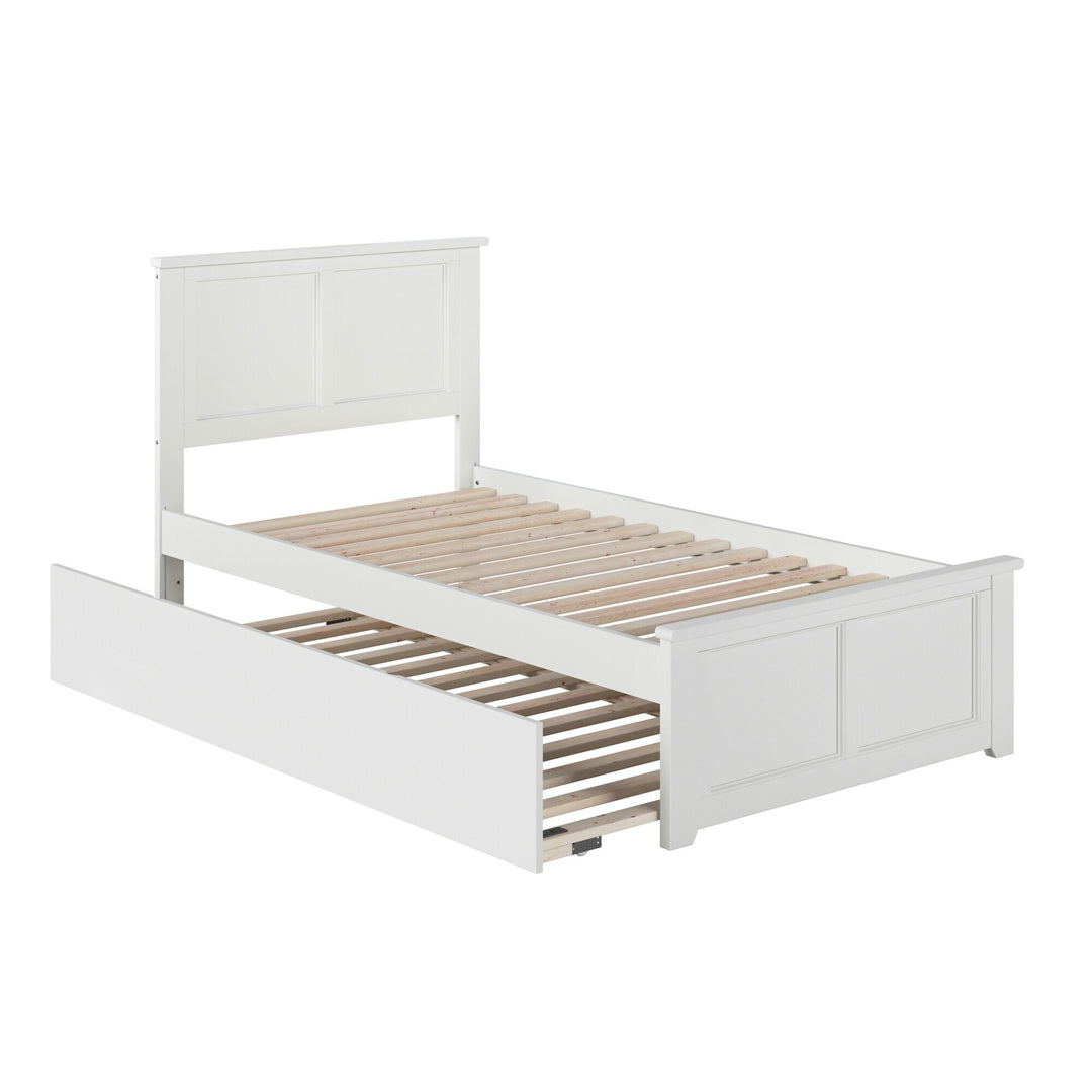 Madison Platform Bed with Matching Footboard & Trundle