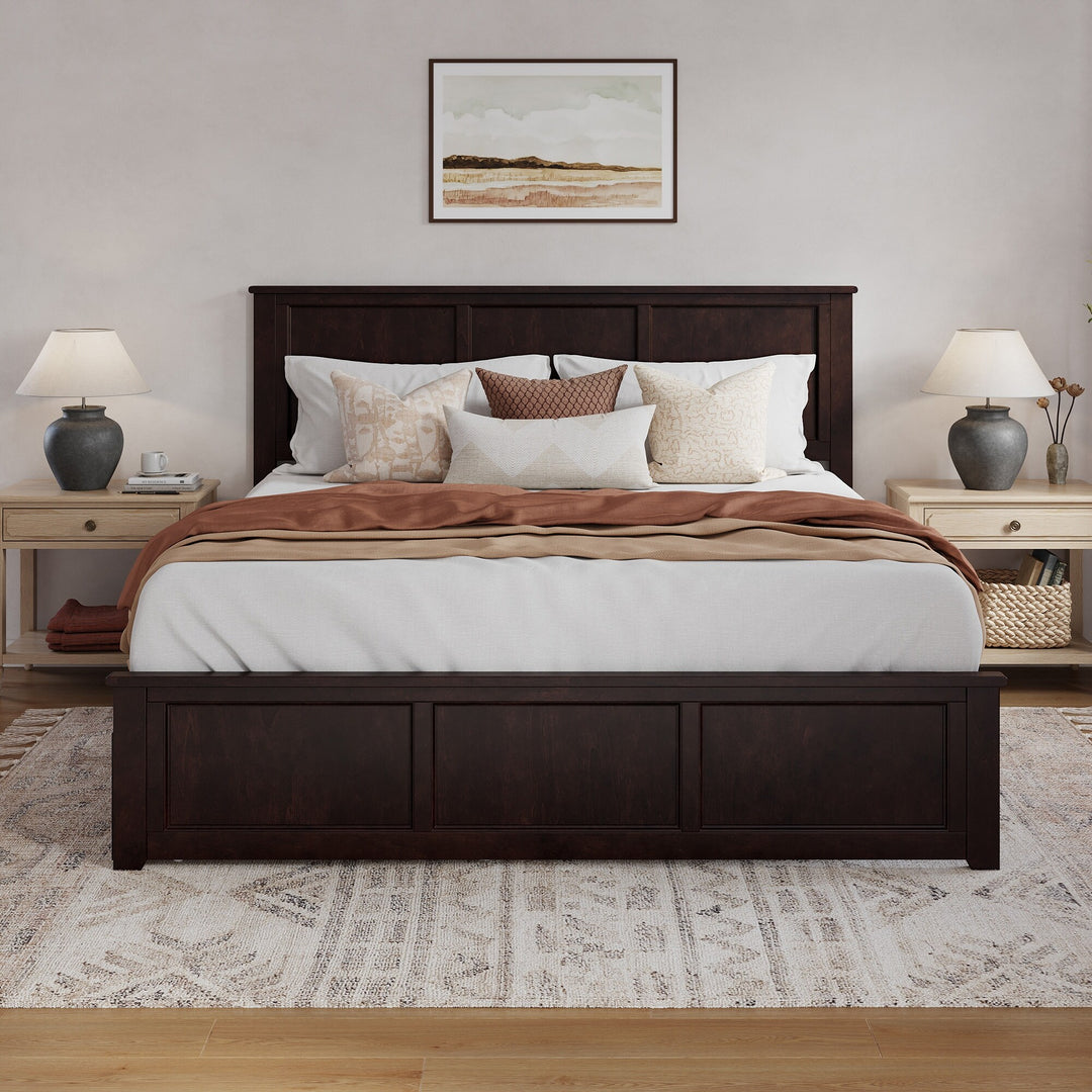 Madison Platform Bed with Matching Footboard & Trundle