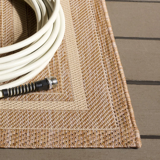 Courtyard Vickie Indoor/ Outdoor Waterproof Patio Backyard Rug