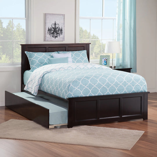 Madison Platform Bed with Matching Footboard & Trundle
